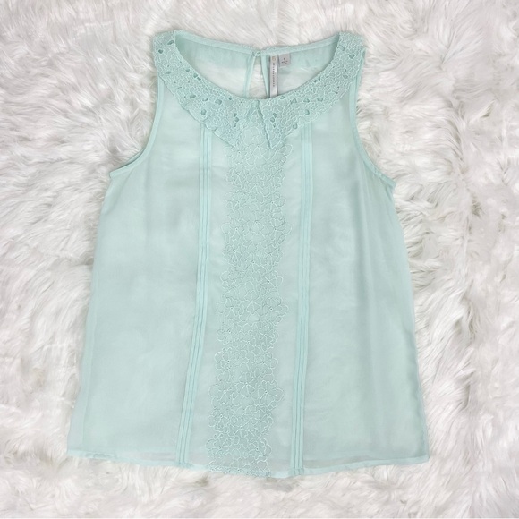 Lauren Conrad Sleeveless Blouse with Lacey Front Embellishment Size Small - Picture 1 of 5